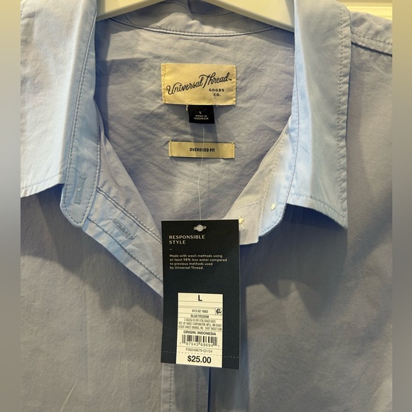 Universal Thread Sky Blue Button-Up Oversized Shirt - Picture 2 of 5